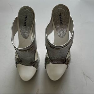 Gianni Versace Silver Leather White Slide Heels Italy 37 1/2 (US 7 1/2) EUC.
